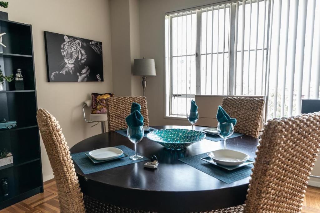 Spacious Charming Condo With Great Views Near The Grove Los Angeles Exteriér fotografie