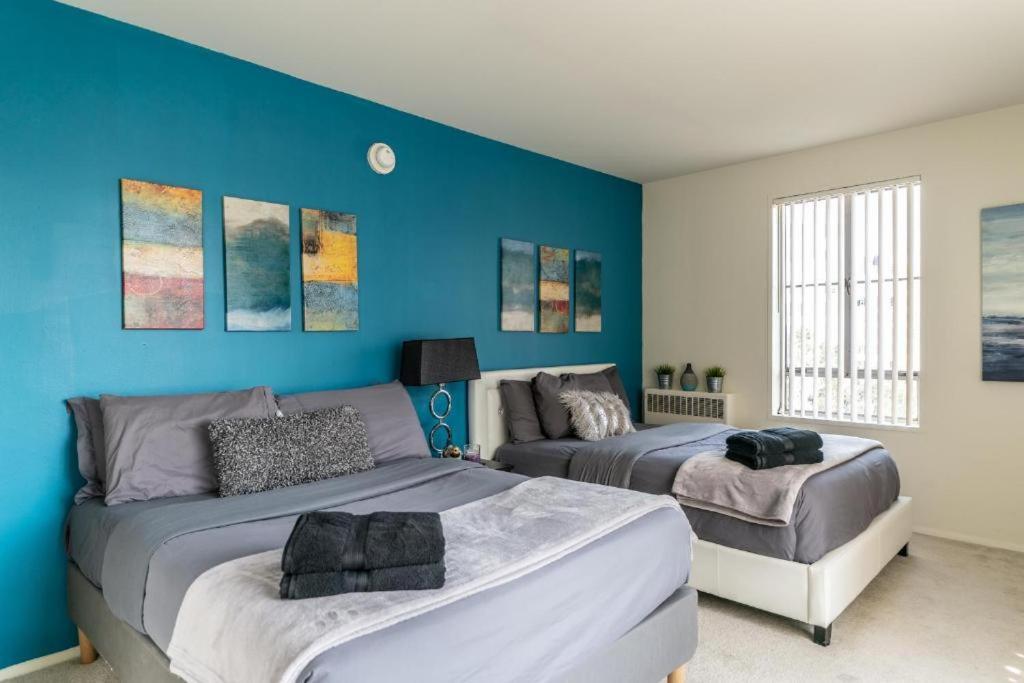 Spacious Charming Condo With Great Views Near The Grove Los Angeles Exteriér fotografie